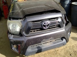 2015 TOYOTA TACOMA, GRAY, CREW CAB, 4.0L, AT. 4WD.  Z25243